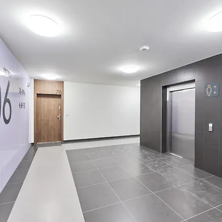 Prestige Gwiazdzista With Free Garage In By Renters アパート *